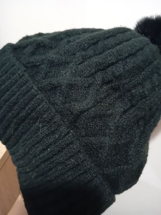 Топла шапка с перлички