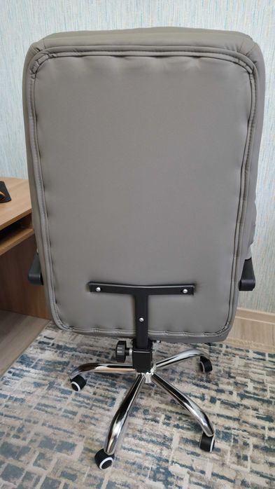 Продам компьютерный стул