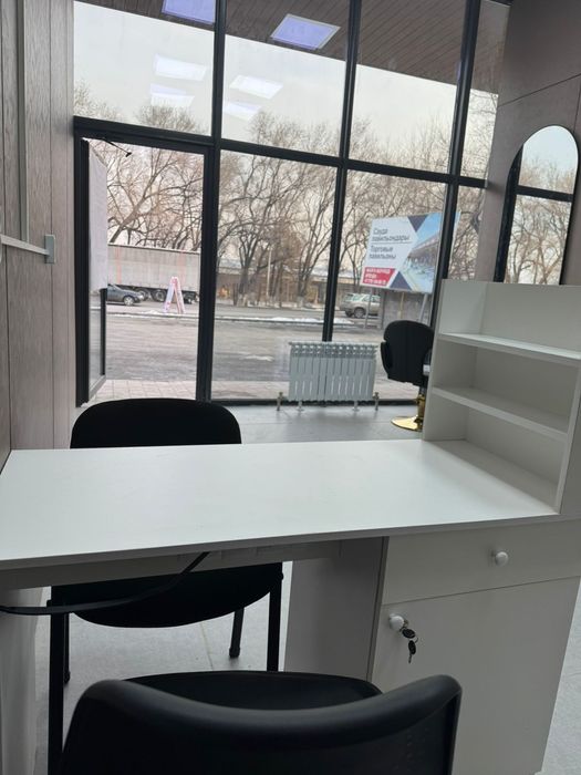 Шаштараз еркектермен айел адамдадар