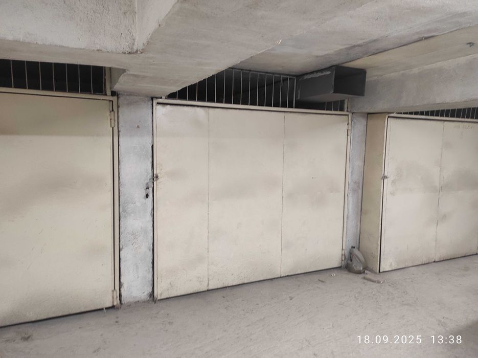 Дава се под наем Гараж / Паркомясто в Варна, Червен площад - 22 кв.м за 102 € - Снимка #3