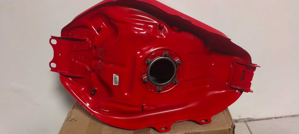 Резервоар Honda CBF 500