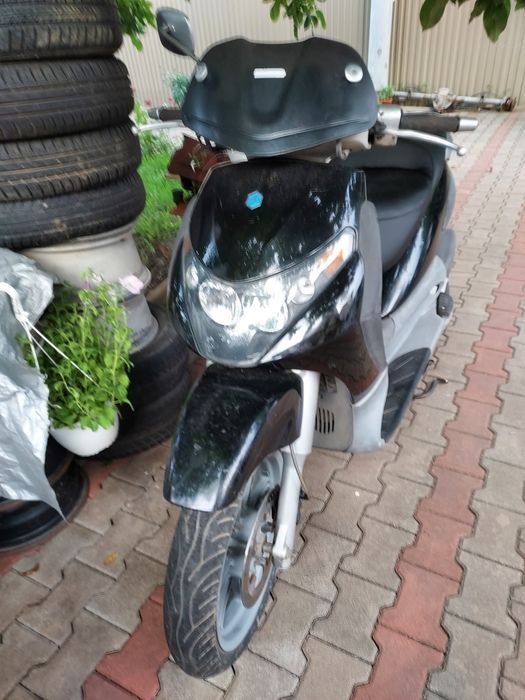 Vind  scuter  Piaggio