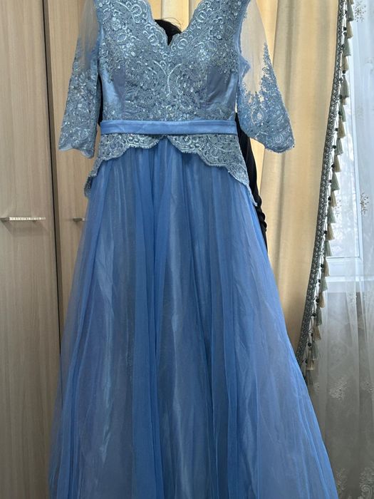 Сатылады той ға киетін көйлектер   бағасын келісеміз 
З