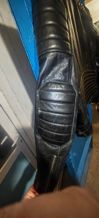 Кожаная куртка Sandro оригинал размер L