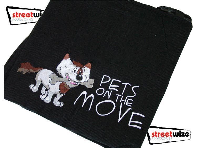 Husa auto protectie caini si pisici husa protectie bancheta spate pentru transport animale cu imprimeu Pets on the Move, impermeabila