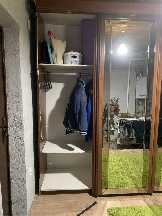 Продам купейный шкаф