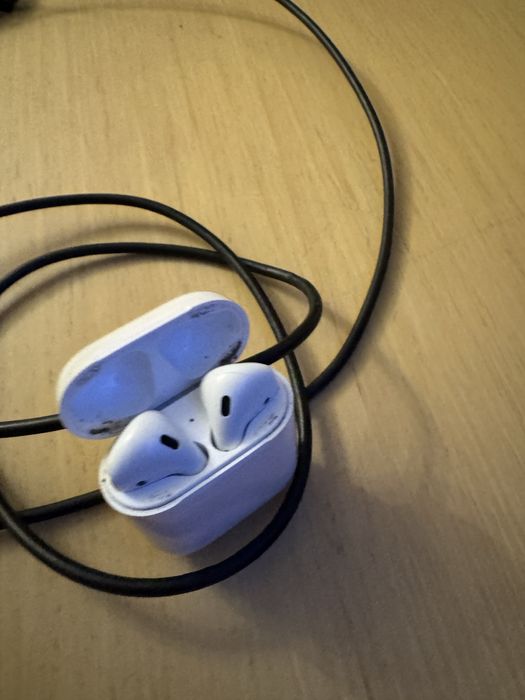 Епъл тв и Епъл слушалки