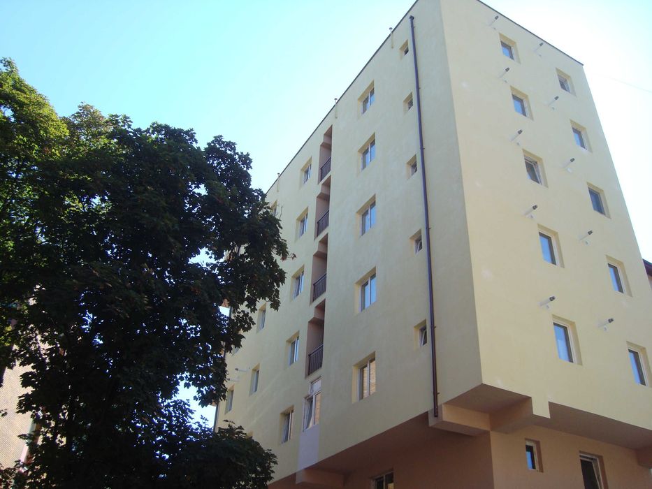 PROPRIETAR, închiriez garsonieră în Regie (la metrou Grozăveşti)