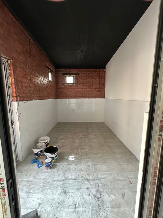 Noturar bino Sirg’ali tumanida Xokimyatni oldid:o o’zirani yonid.