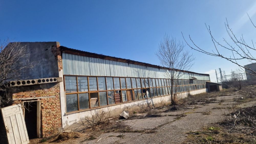 Хале - 720 квадратни метра, конструкция