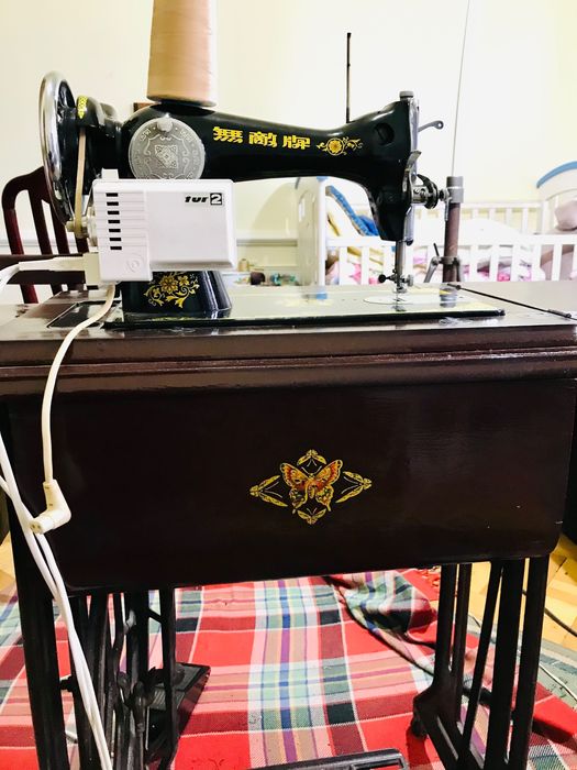 Продается швейная машинка