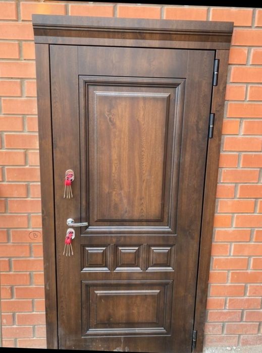 Установка входных дверей