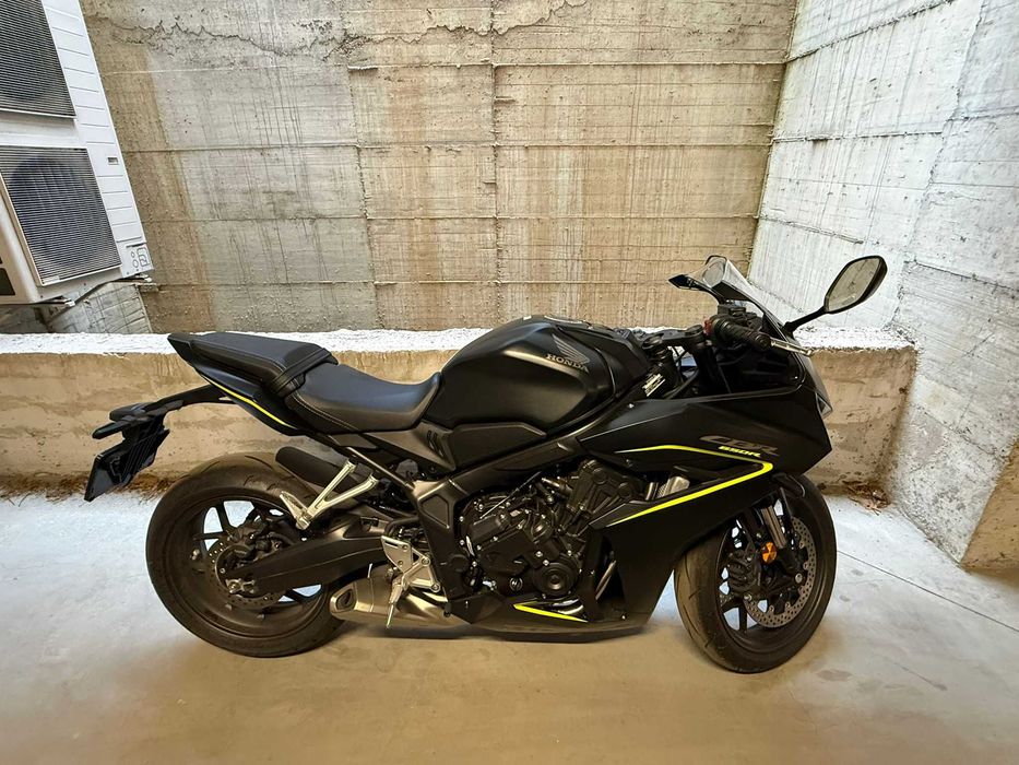 Honda CBR650R E-Clutch 2026 – 168 km – stare impecabilă