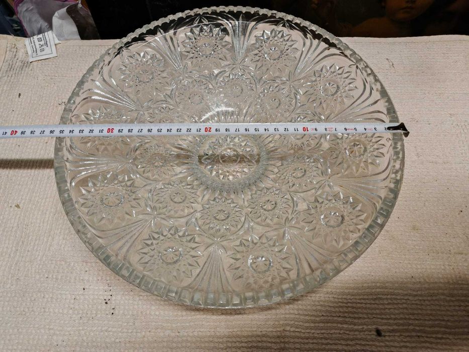 Vand obiecte de CRISTAL