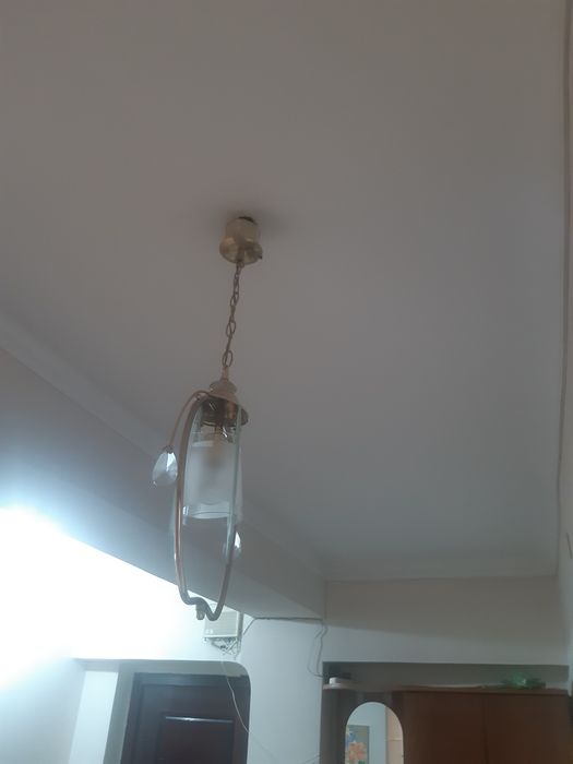 Продам люстру красивую