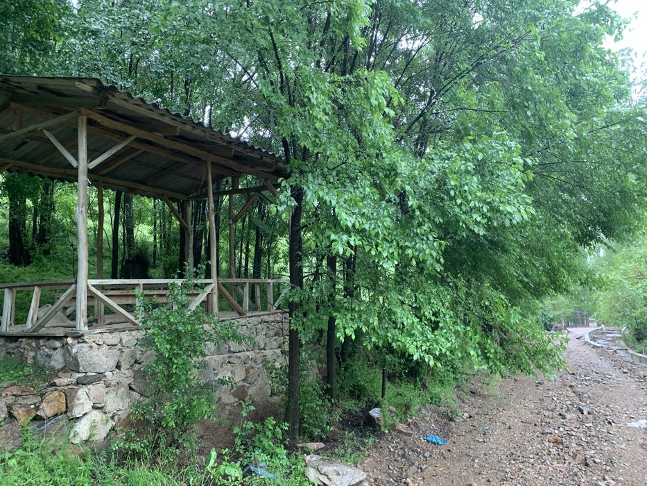 Dacha choyxona sotiladi