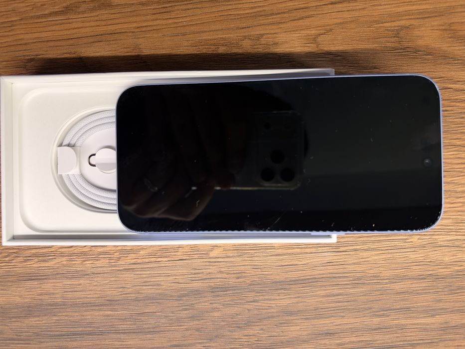Iphone 18 pro max 256gb glacier
