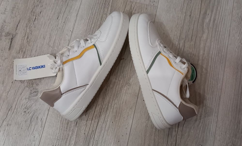 Нови дамски маратонки н.39