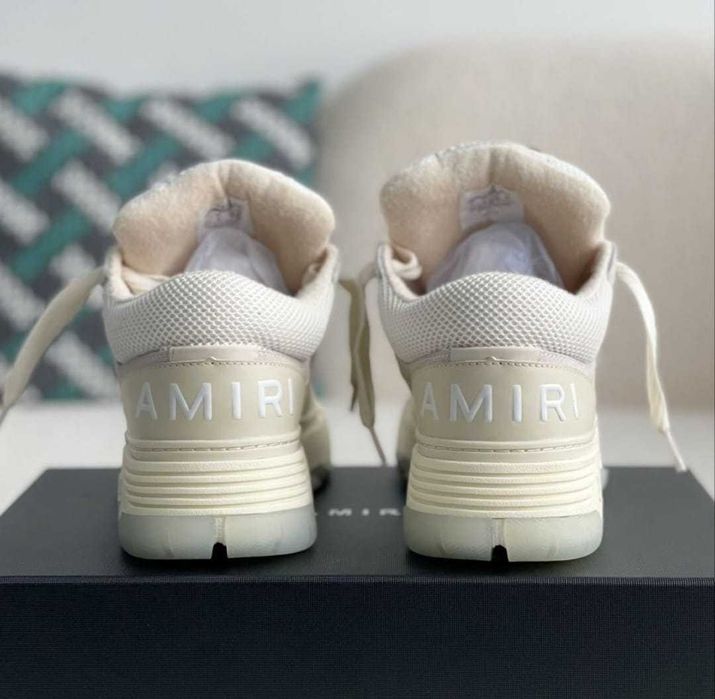 AMIRI ALBI ( verificare colet )