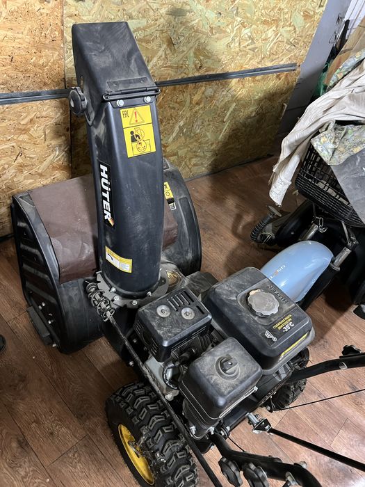 Снегоуборочная машина Huter