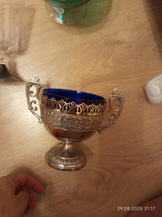 Антики ,антикварни чаши
