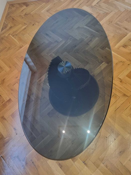 Холна маса от масивно, закалено стъкло