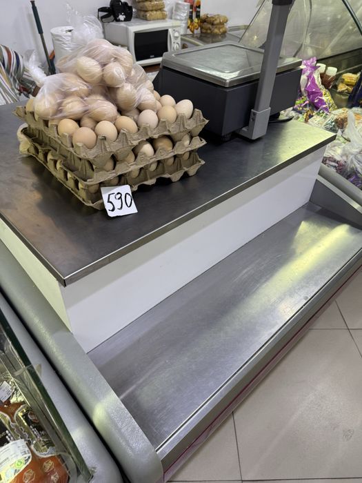 Продам витринный холодильник