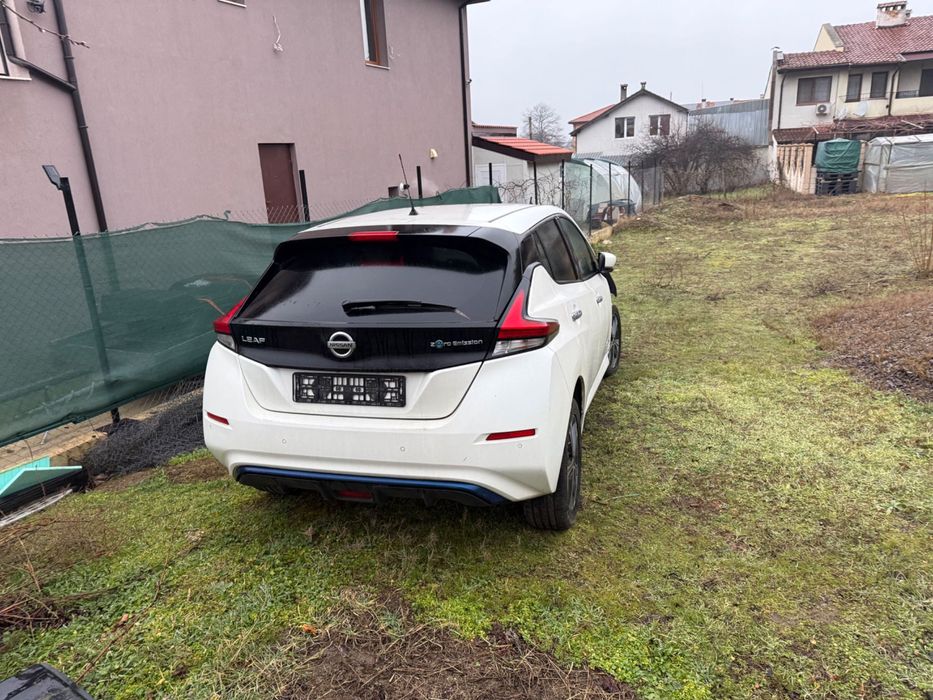 Nissan leaf ZE1 40kwh на части