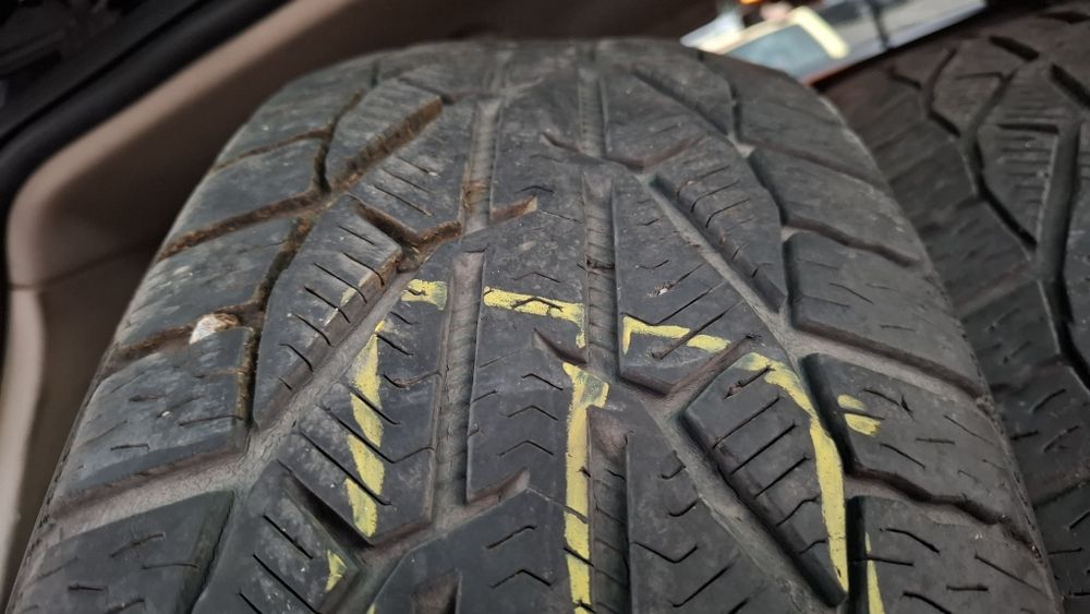 Cauciucuri 215/ 65/ 16