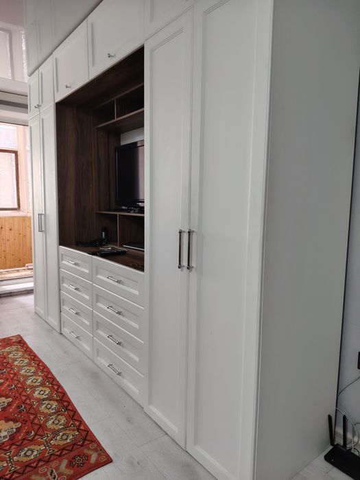 Продам шкаф срочно.