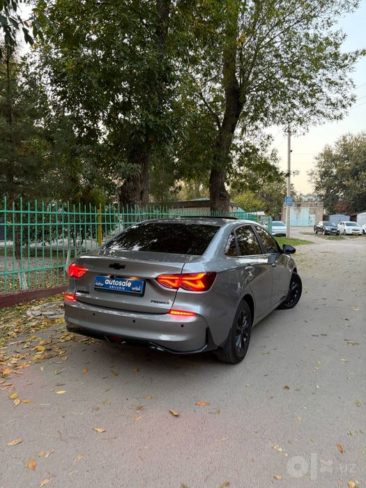 Monza 1.5 сотилади