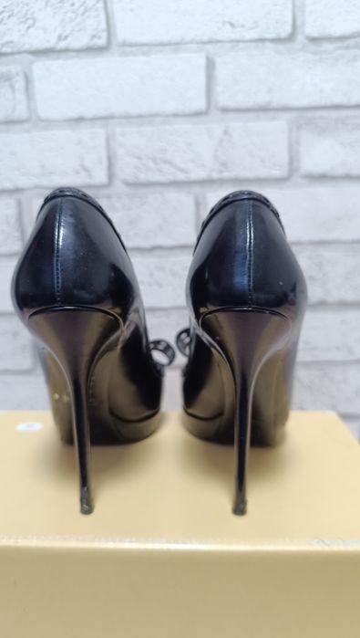 Продам туфли Dior