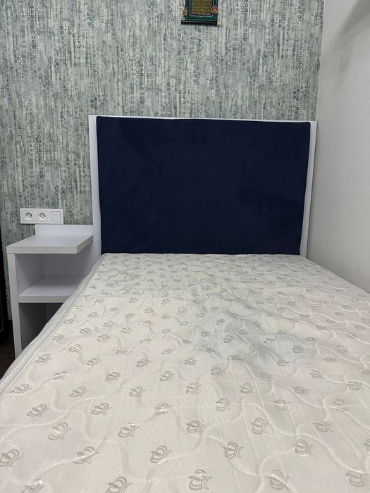 Кровать с тумбой