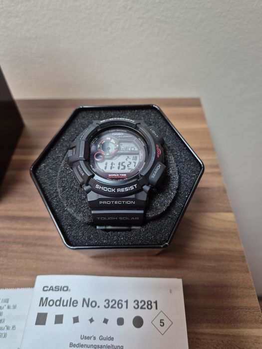 Casio G-shock V01A - 8A и Casio G-shock Mudman  G 9300