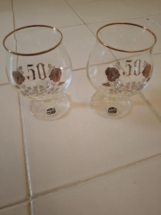 Стъклени чаши за коняк