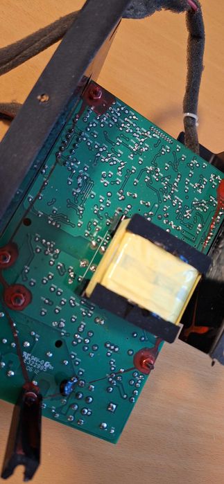 Захранване от Logitech Z623