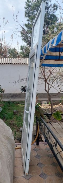 Продаётся пластиковая дверь. Г. Карши