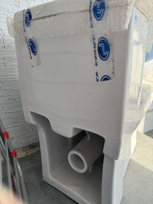 Унитаз от фирмы “Kasra”