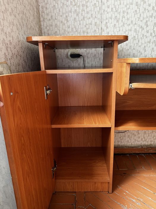 Письменный стол среднее состояние