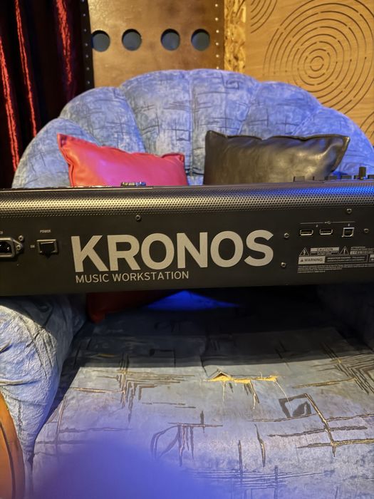Korg KRONOS 3   Перфектен