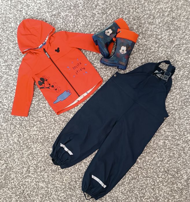 Set de ploaie + Cizme de cauciuc