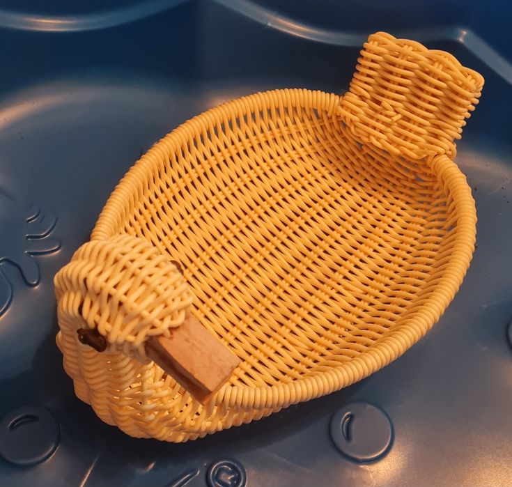 Плетена  кошница дебела пластмаса