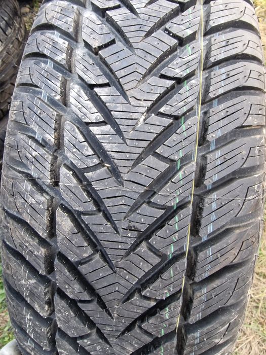 Anvelopă 205/60R16 marca Goodyear