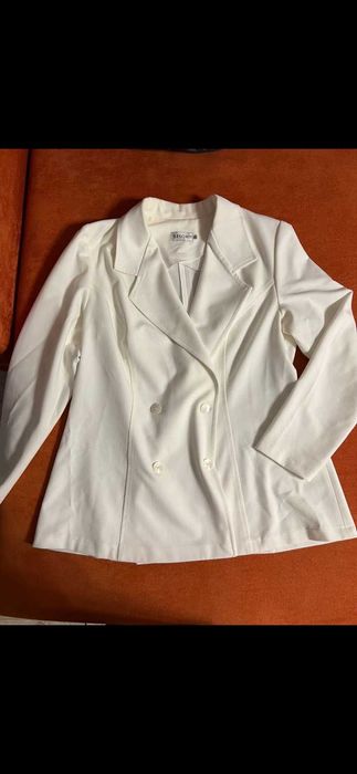 Белый костюм и блузка