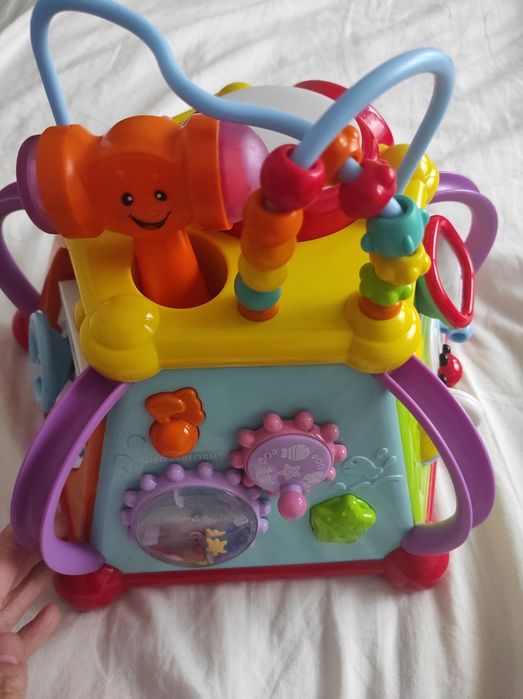 Супер куб с 15 динамични дейности, музикална играчка