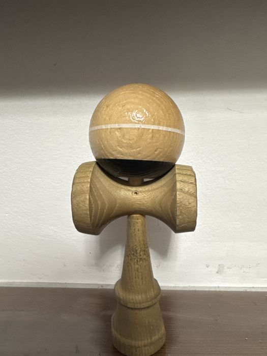 Kendama Krom Eclipse