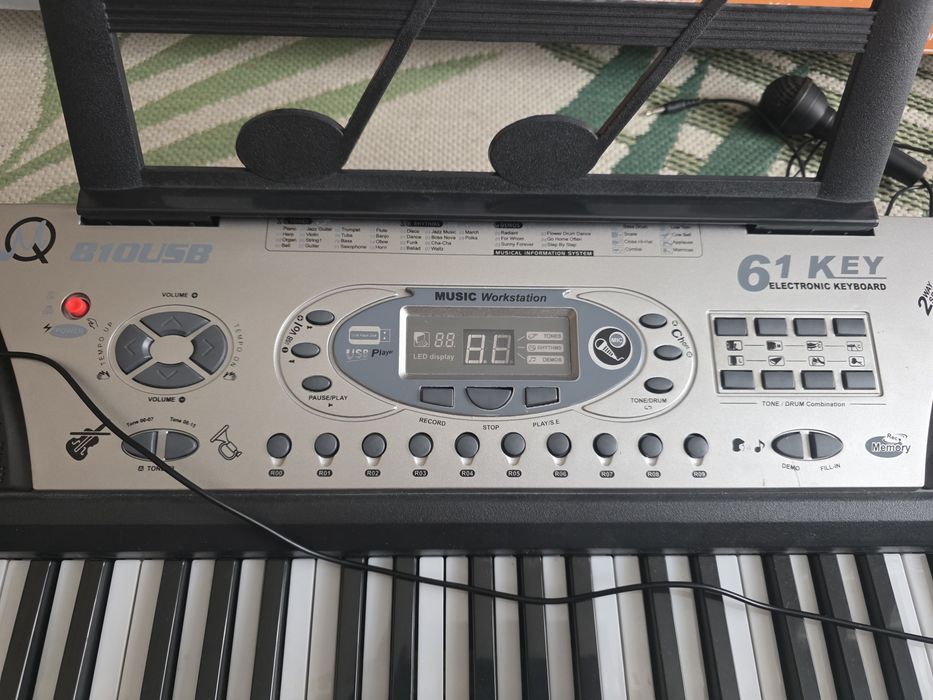 Orga electronica 61 de clape MQ-810 USB