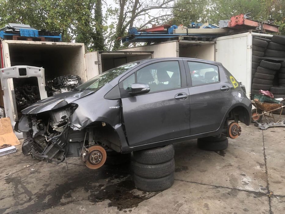 Piese Toyota Yaris 3. 1.5B Hybrid. 2013. 130000km. Volan stinga.