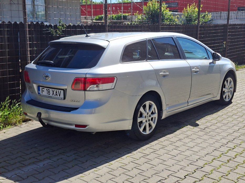 Toyota Avensis SW gri metalizat 1998cm d4d Business Edition 2009 BIXENON Piele, Cruise Control 245k km