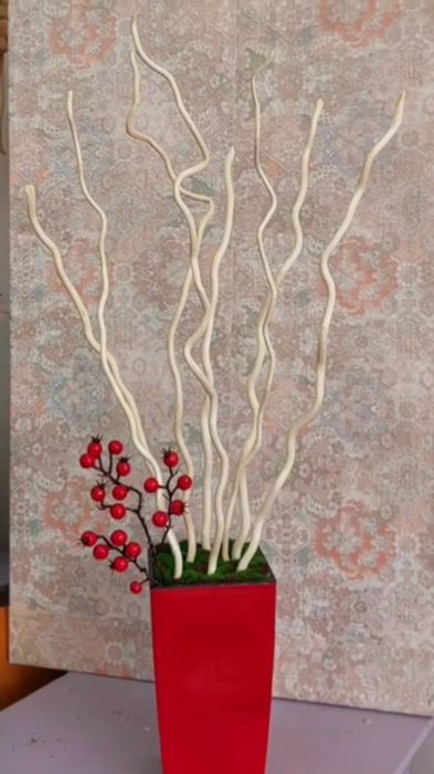 Ofisni gul. Quritilgan behi daraxti trent gullardan biri. İnteryerni i